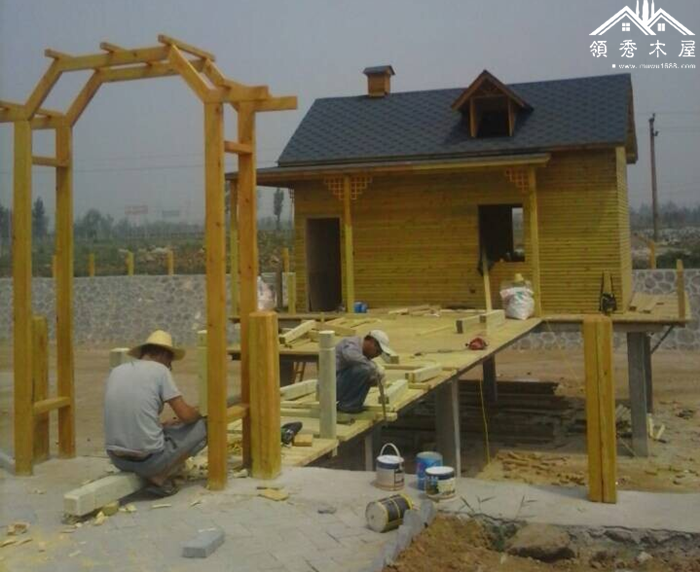 汕尾東村客戶在自己魚塘搭建的水上木屋(圖10)