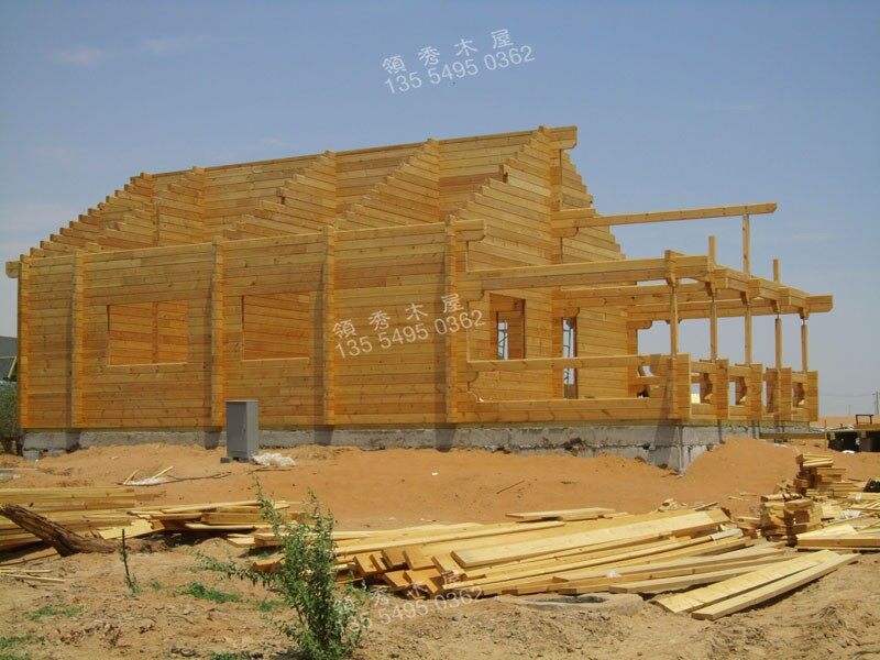 湖南衡陽客戶大型簡易井干式木別墅施工安裝(圖4)