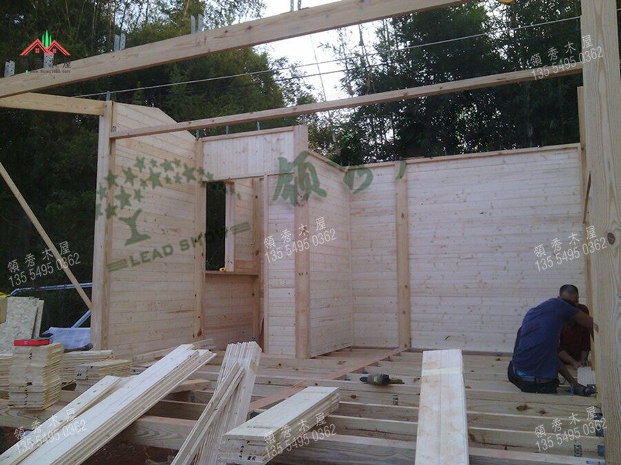 惠州客戶搭建簡單實用的居住小木屋(圖6)