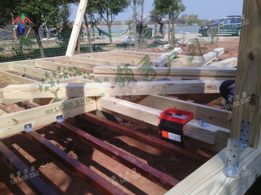 惠州客戶搭建簡單實用的居住小木屋(圖10)