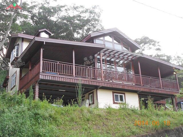 160平米的輕型木屋別墅