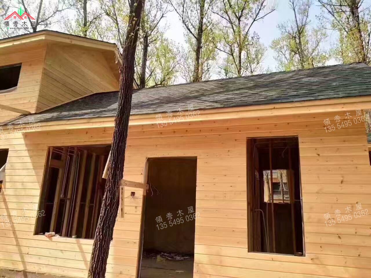 巡視新建木屋群(圖4)