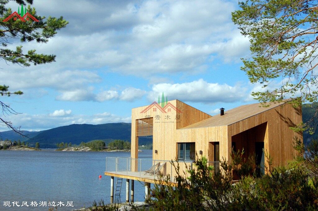 現(xiàn)代風(fēng)格湖邊吊腳木屋