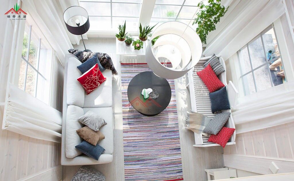 紅色兩層重型木屋木別墅