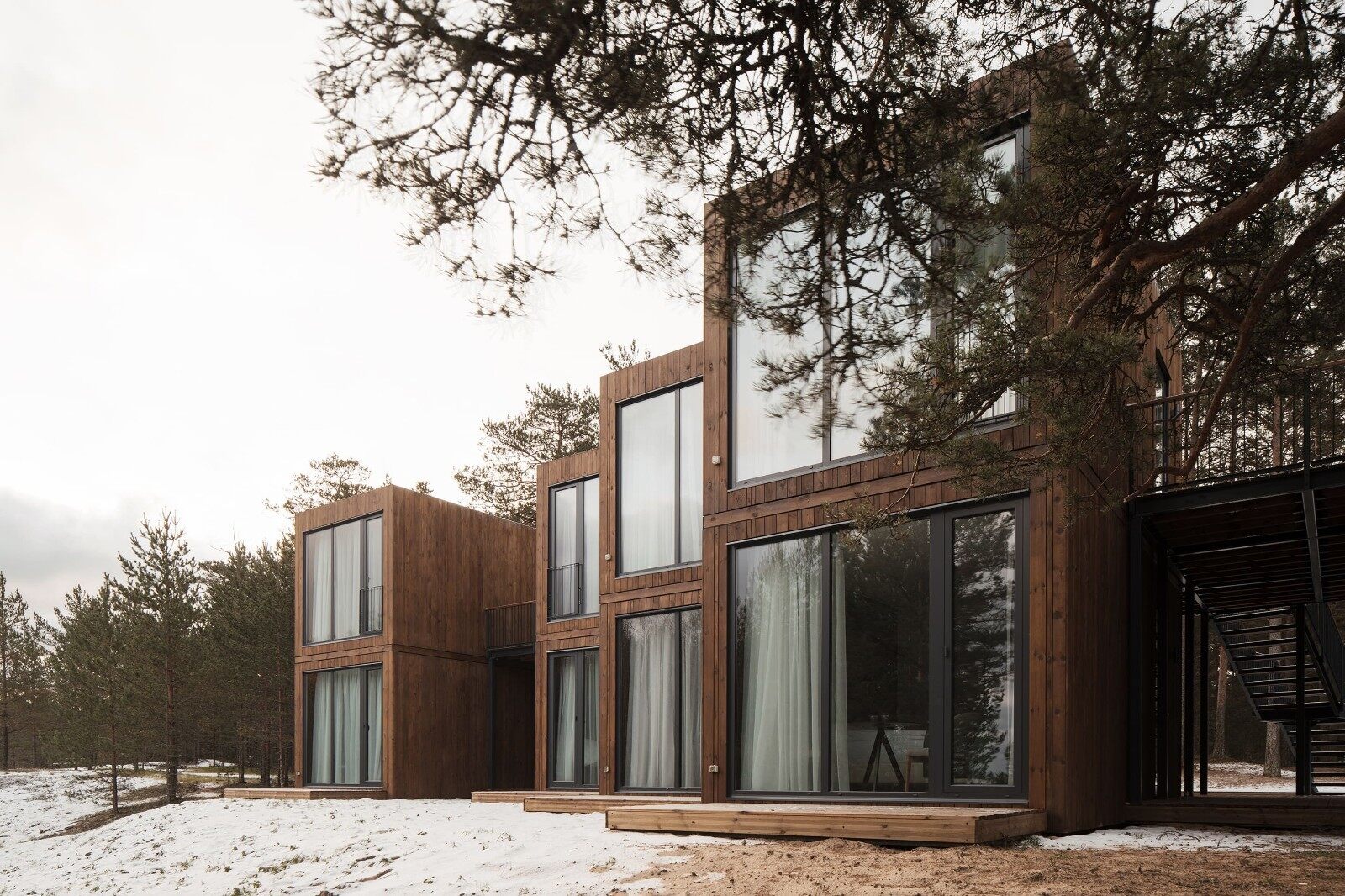 裝配式木屋酒店(圖1)