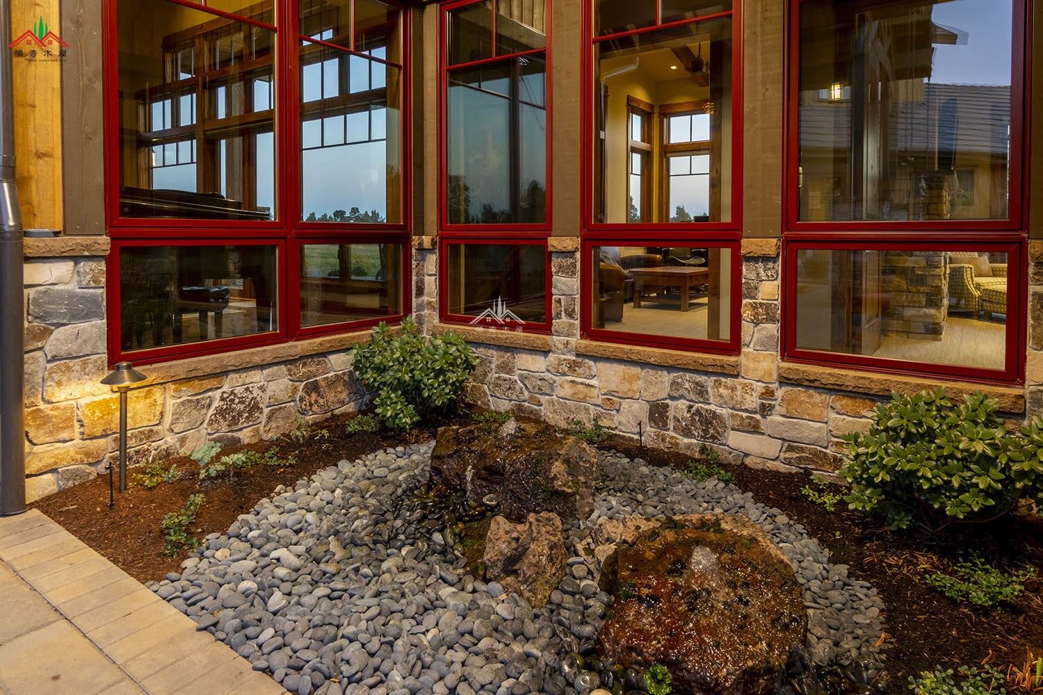 大型梁柱木屋別墅