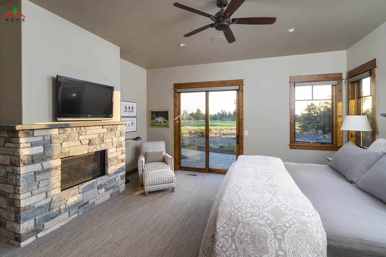 大型梁柱木屋別墅