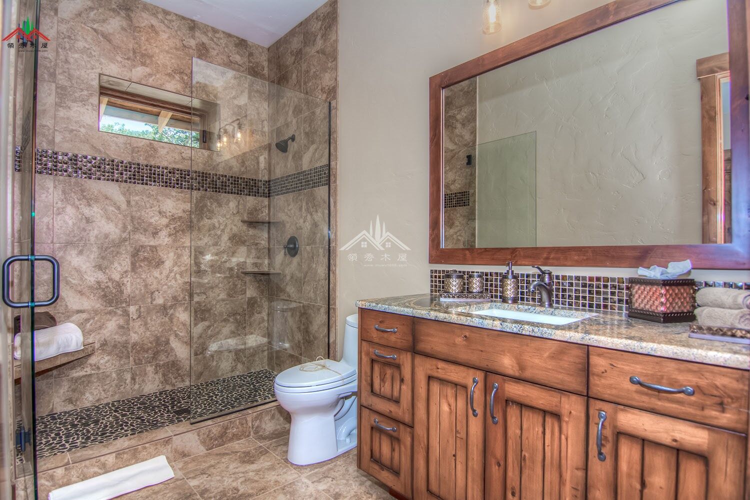 室內不像木屋的梁柱木屋別墅