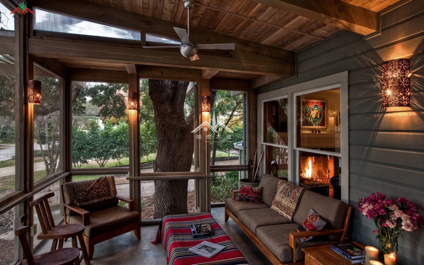 入戶門前改造樹屋客廳