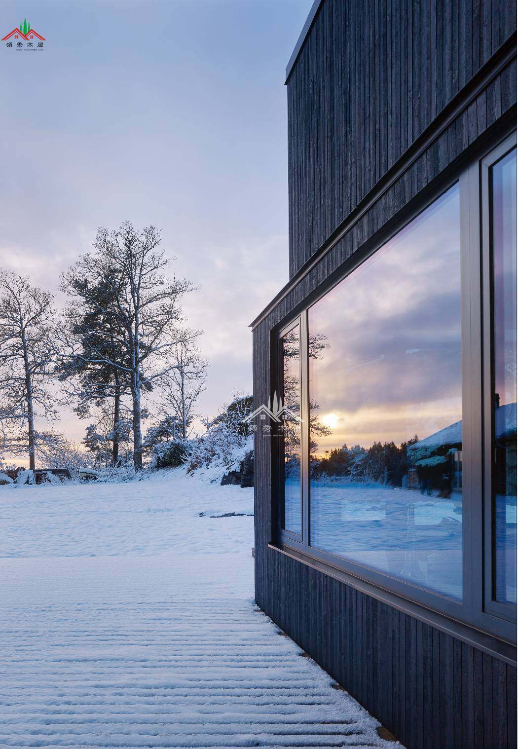 黑色外墻度假木屋