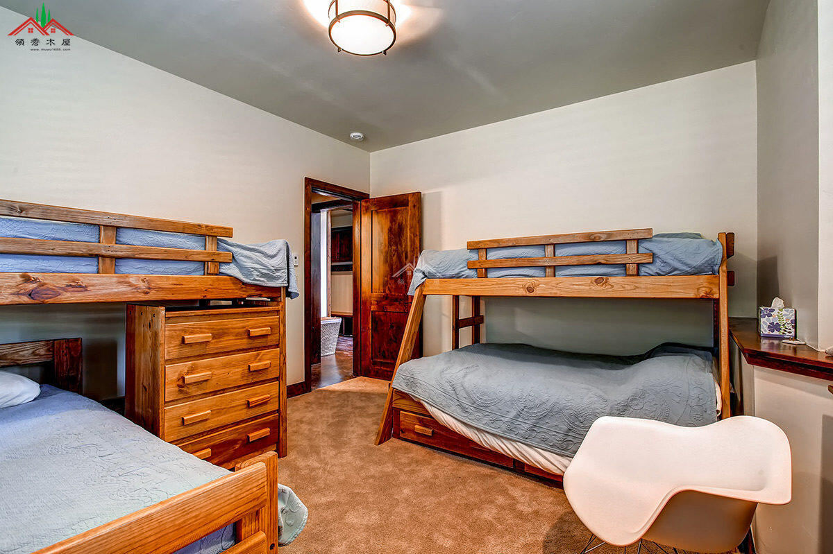 高檔梁柱木屋別墅酒店