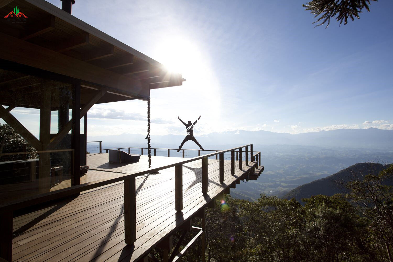 斜坡平頂度假木屋
