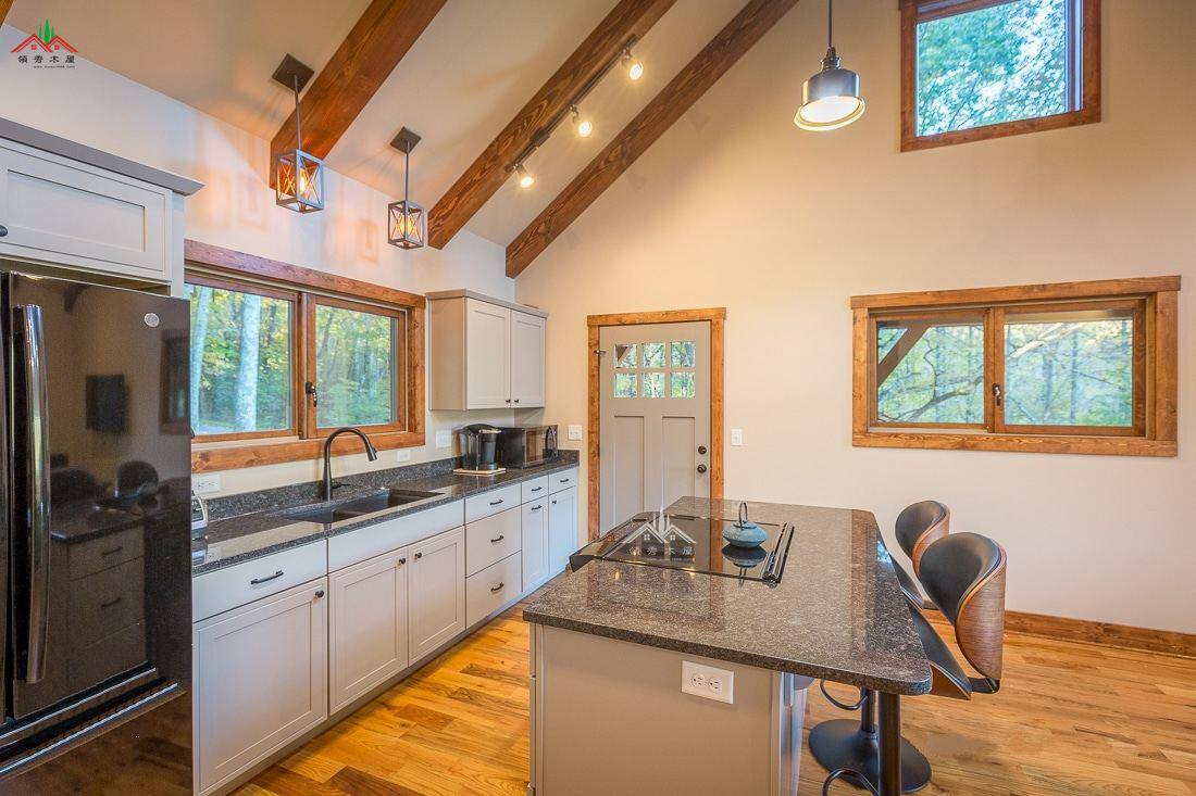 梁柱型雙層木屋別墅