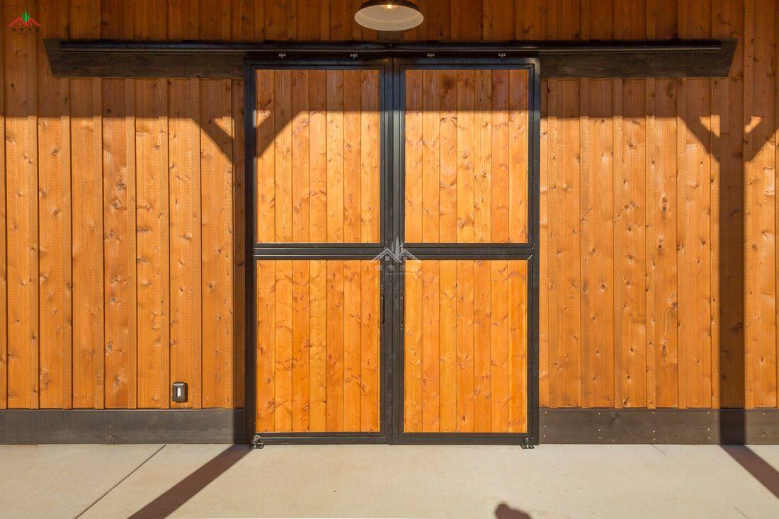 谷倉風格梁柱型木屋別墅