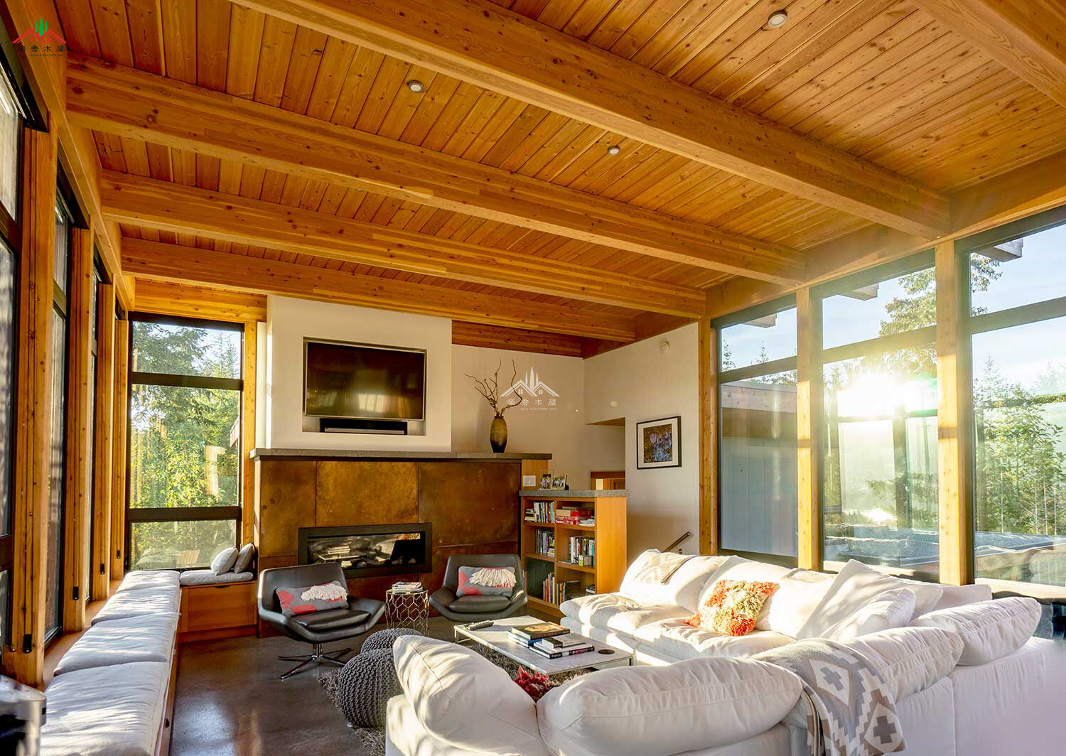 花旗松現(xiàn)代風(fēng)格木屋