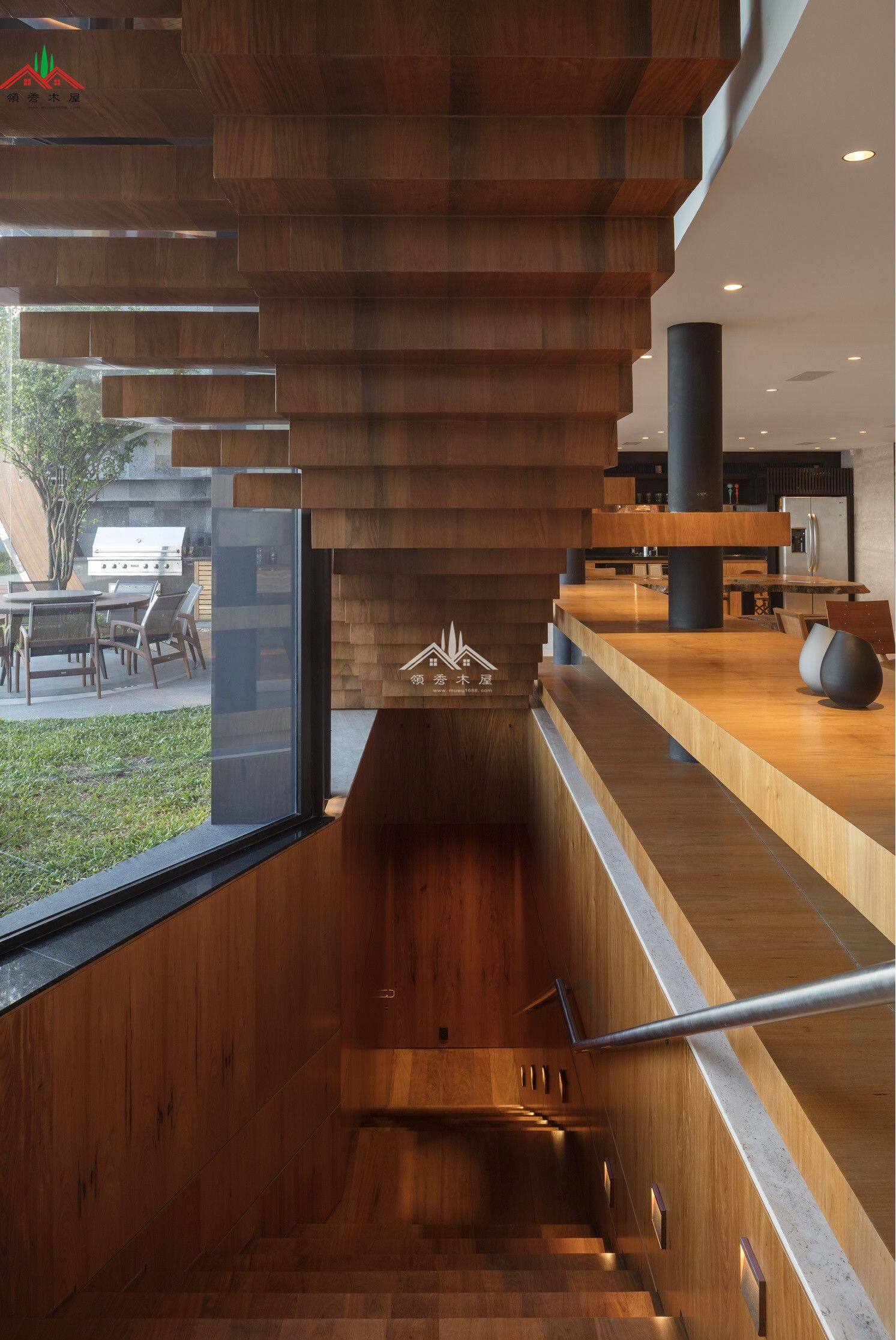 弧形膠合梁木屋