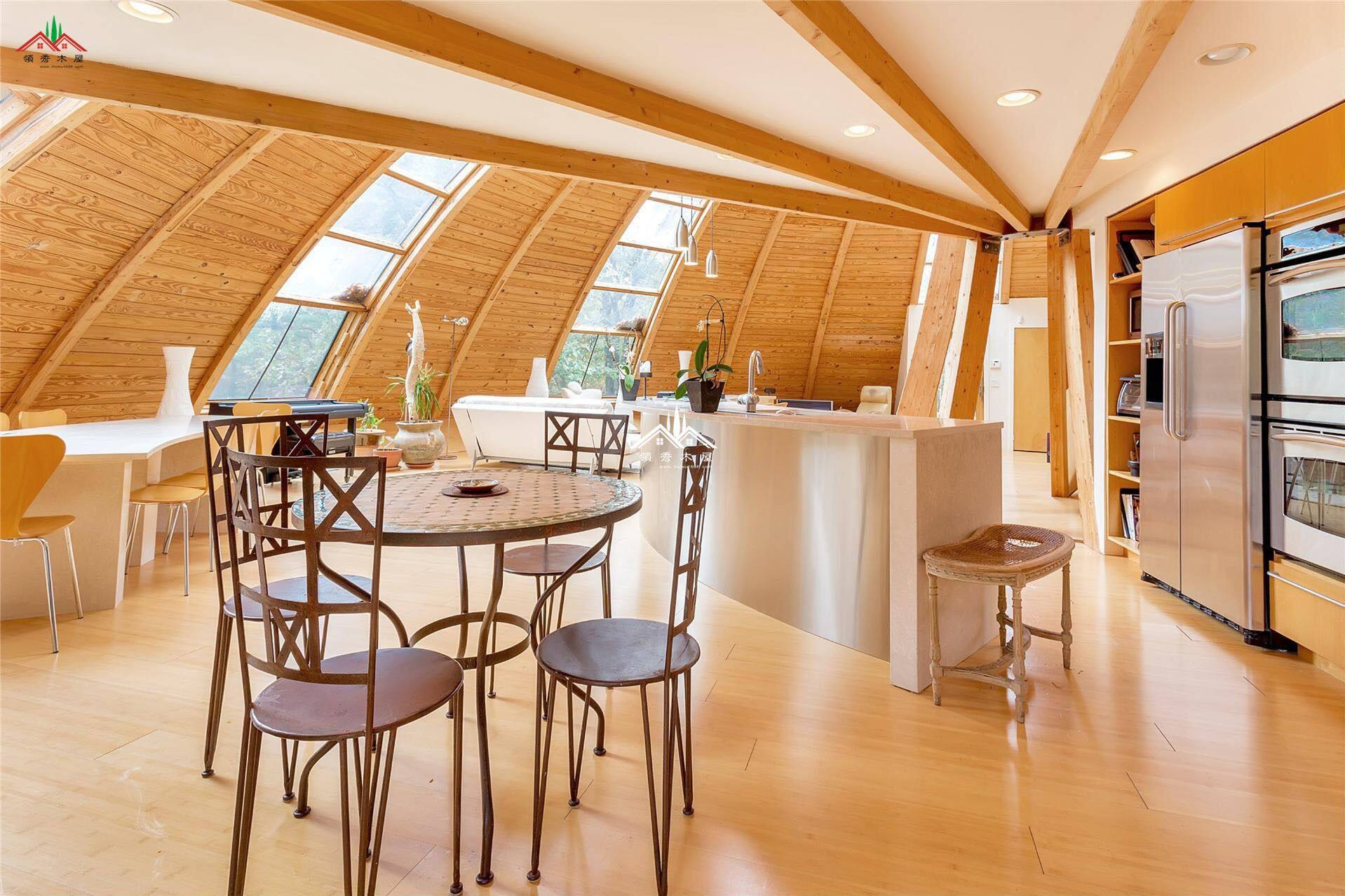 飛碟形狀的度假小木屋