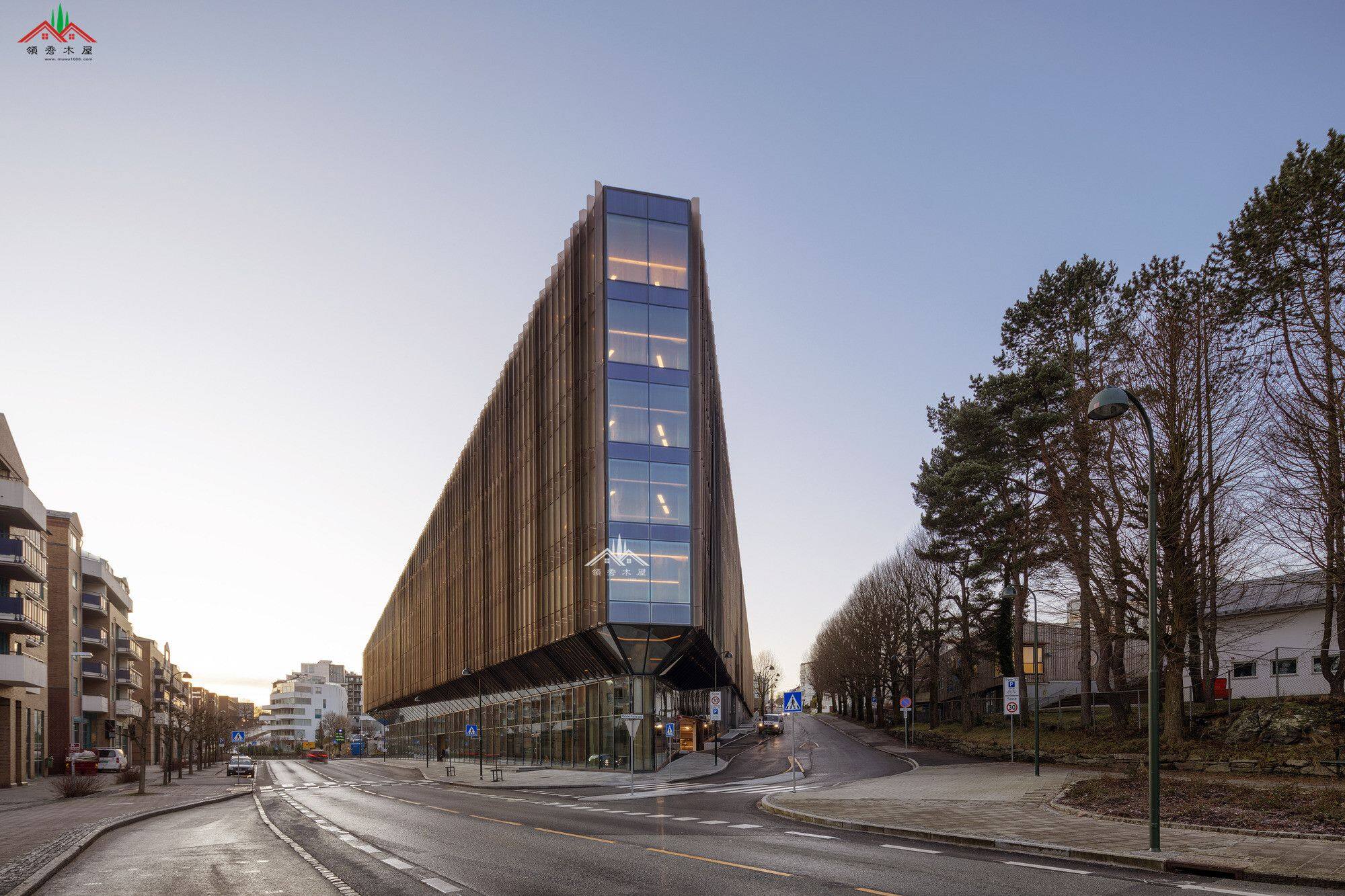 木結(jié)構(gòu)辦公樓