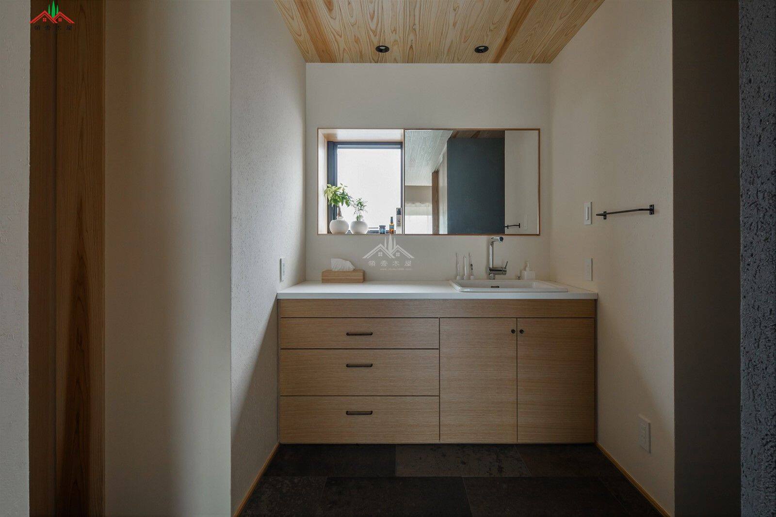 日式風(fēng)格鄉(xiāng)下木結(jié)構(gòu)民宿酒店