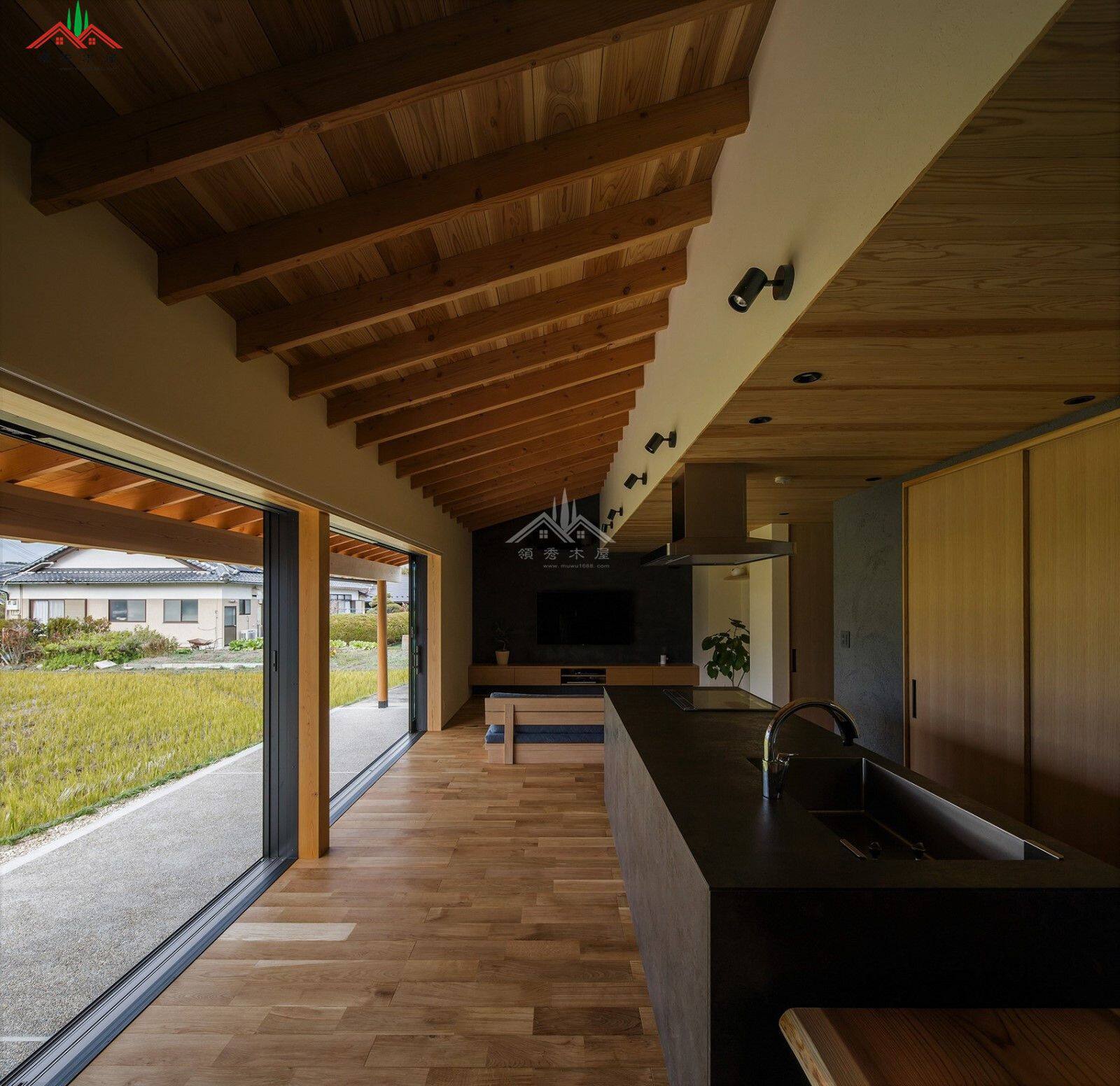 日式風(fēng)格鄉(xiāng)下木結(jié)構(gòu)民宿酒店