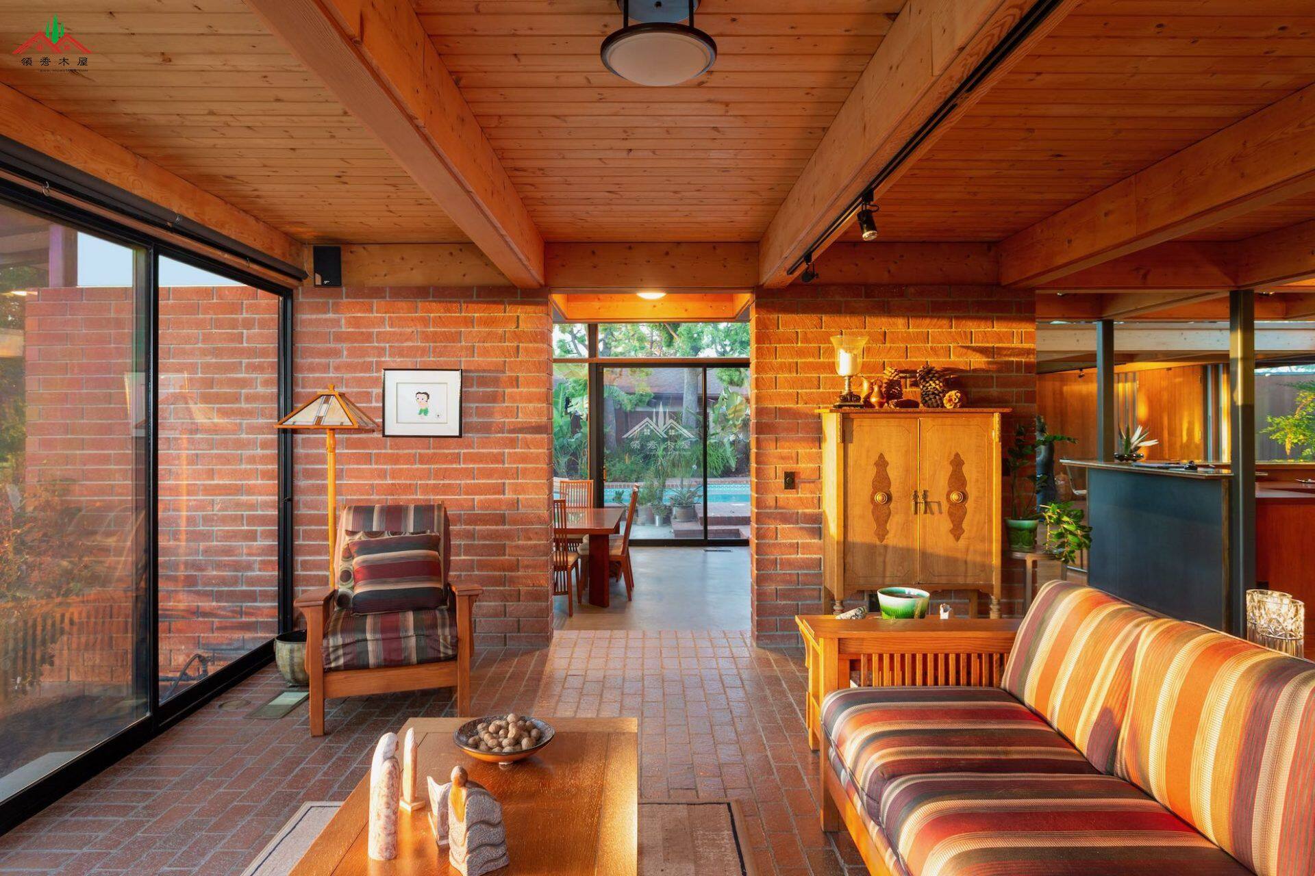 現(xiàn)代風(fēng)格木屋