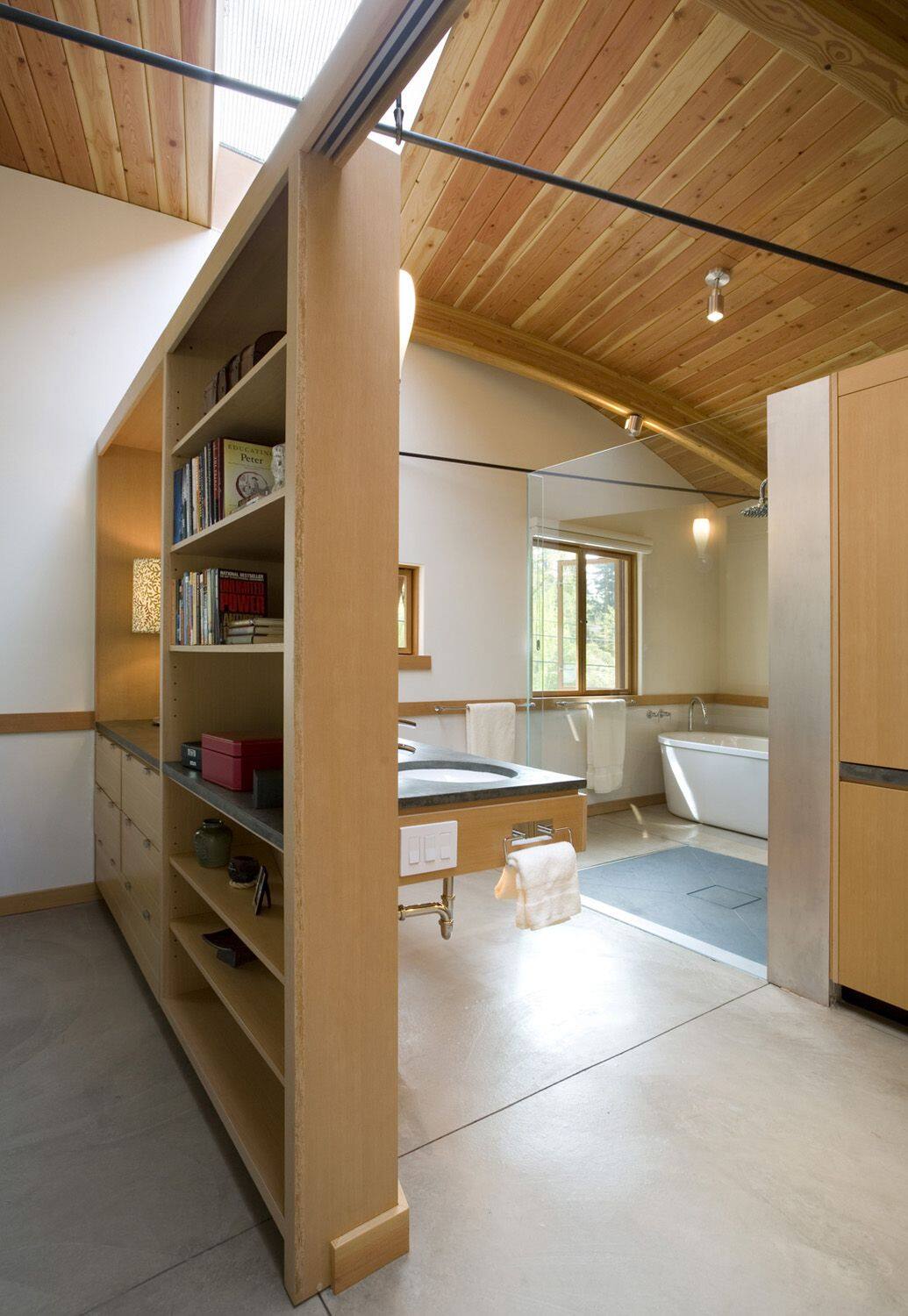 鋼木梁柱結(jié)構(gòu)接待中心木屋