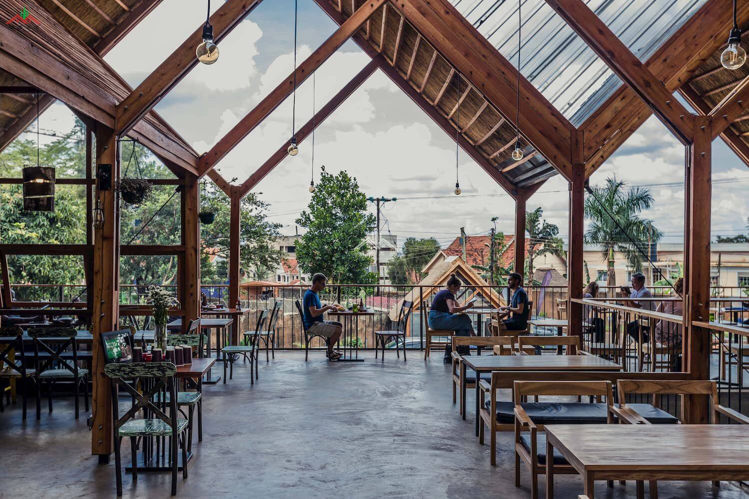 特色三重三角形木結(jié)構(gòu)餐廳