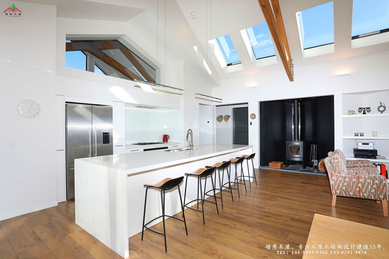 現(xiàn)代簡約歐式風(fēng)格木屋