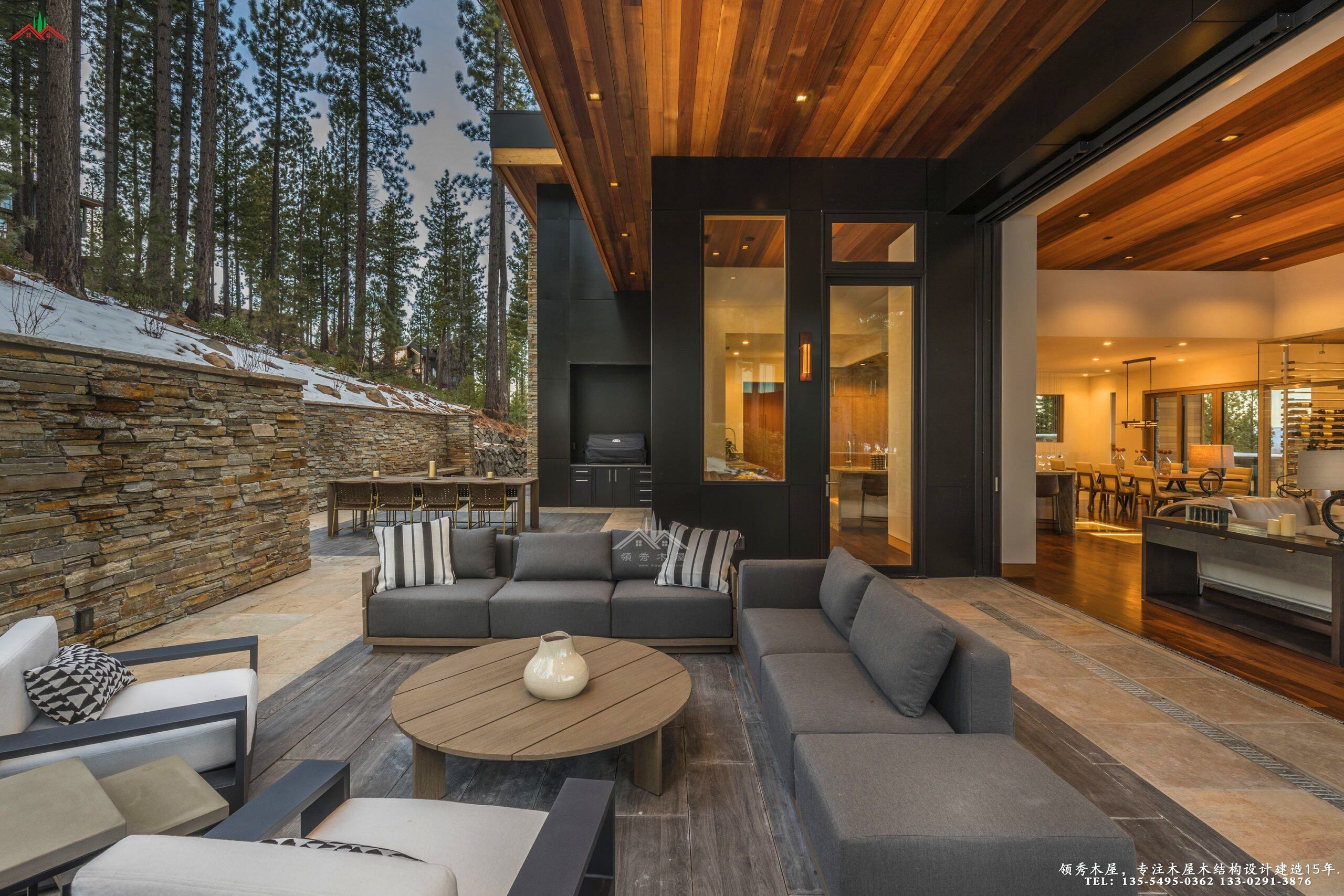 純現(xiàn)代風(fēng)格木別墅