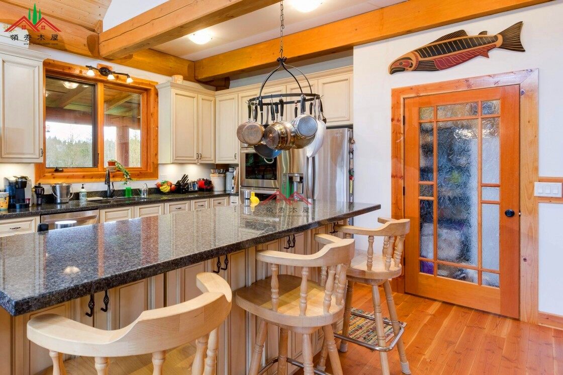 領(lǐng)秀木屋內(nèi)蒙古原木屋別墅